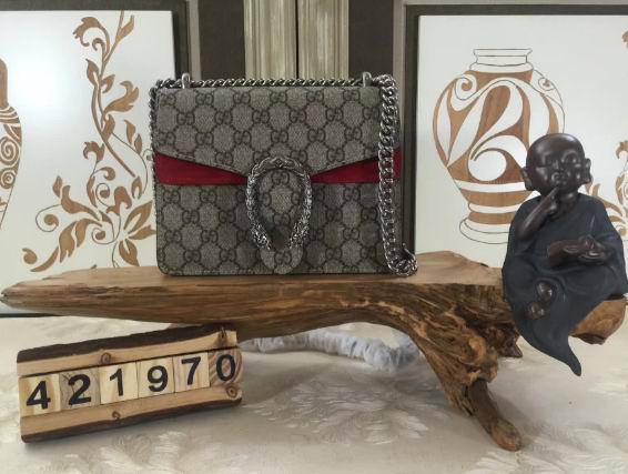  Gucci Dionysus GG Supreme Mini  shoulder bag red