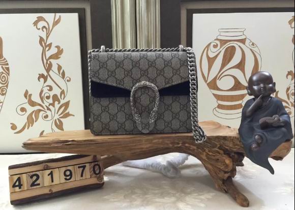  Gucci Dionysus GG Supreme Mini shoulder bag black