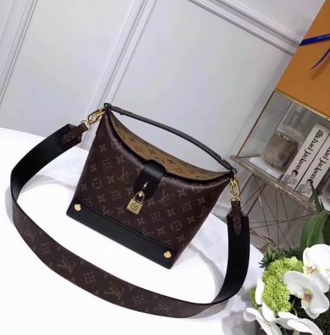  Louis Vuitton Damier Ebene and Taurillon leather BOND STREET min bag