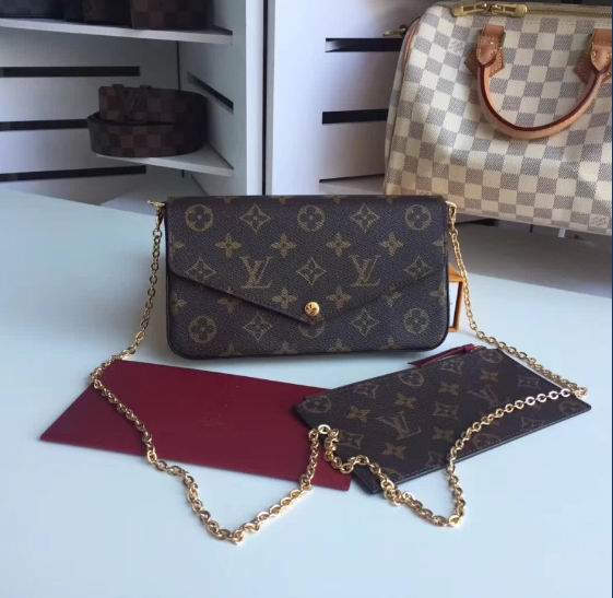  Louis Vuitton POCHETTE FELICIE