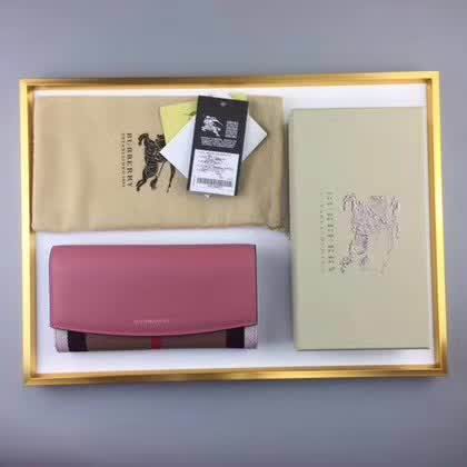  Burberry House Check And Leather Continental Wallet pink
