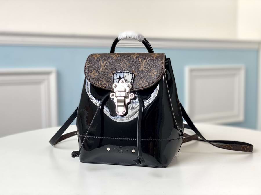  HOT SPRINGS BACKPACK