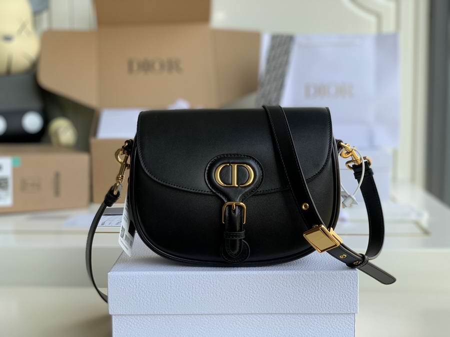  MEDIUM DIOR BOBBY BAG