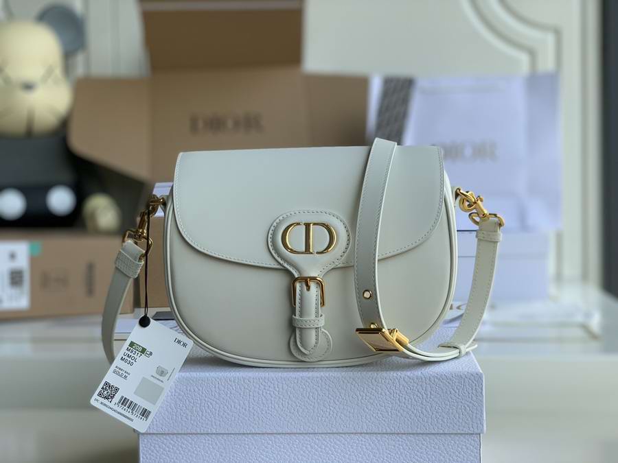  MEDIUM DIOR BOBBY BAG