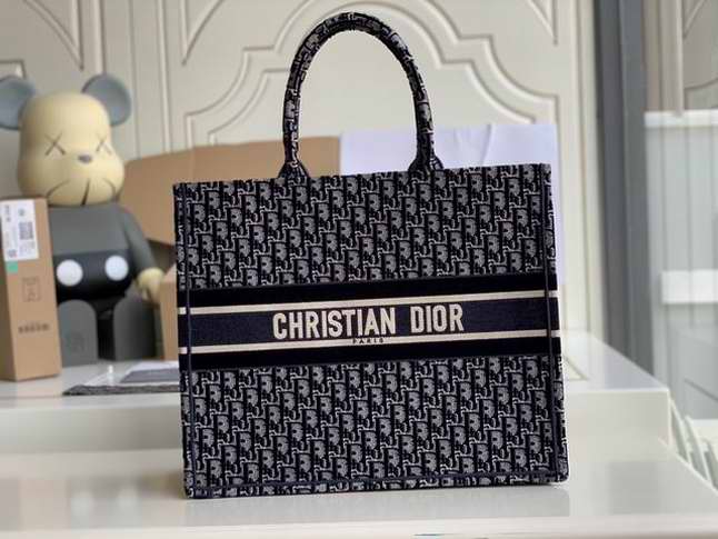  DIOR BOOK TOTE