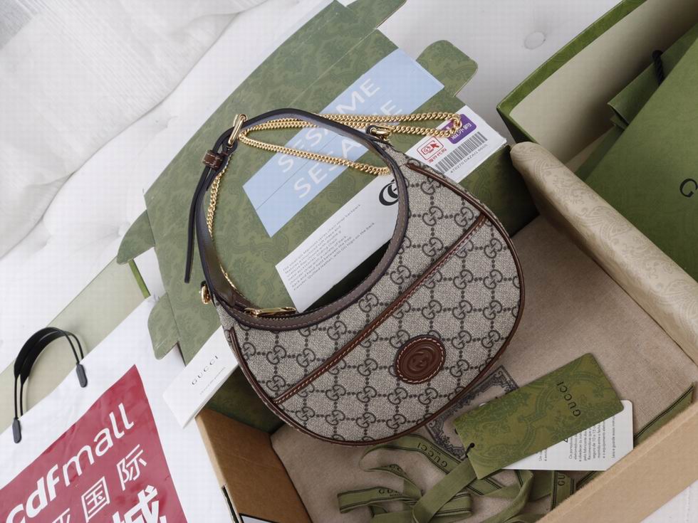  Half-moon-shaped mini bag with Interlocking G