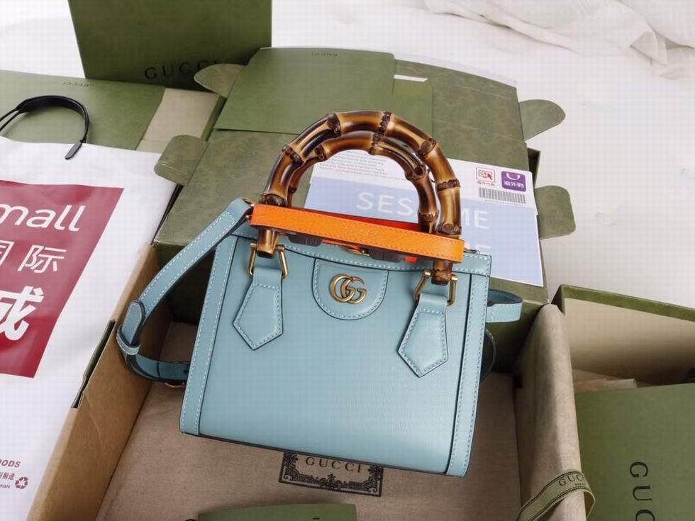  Gucci Diana jumbo GG mini tote bag