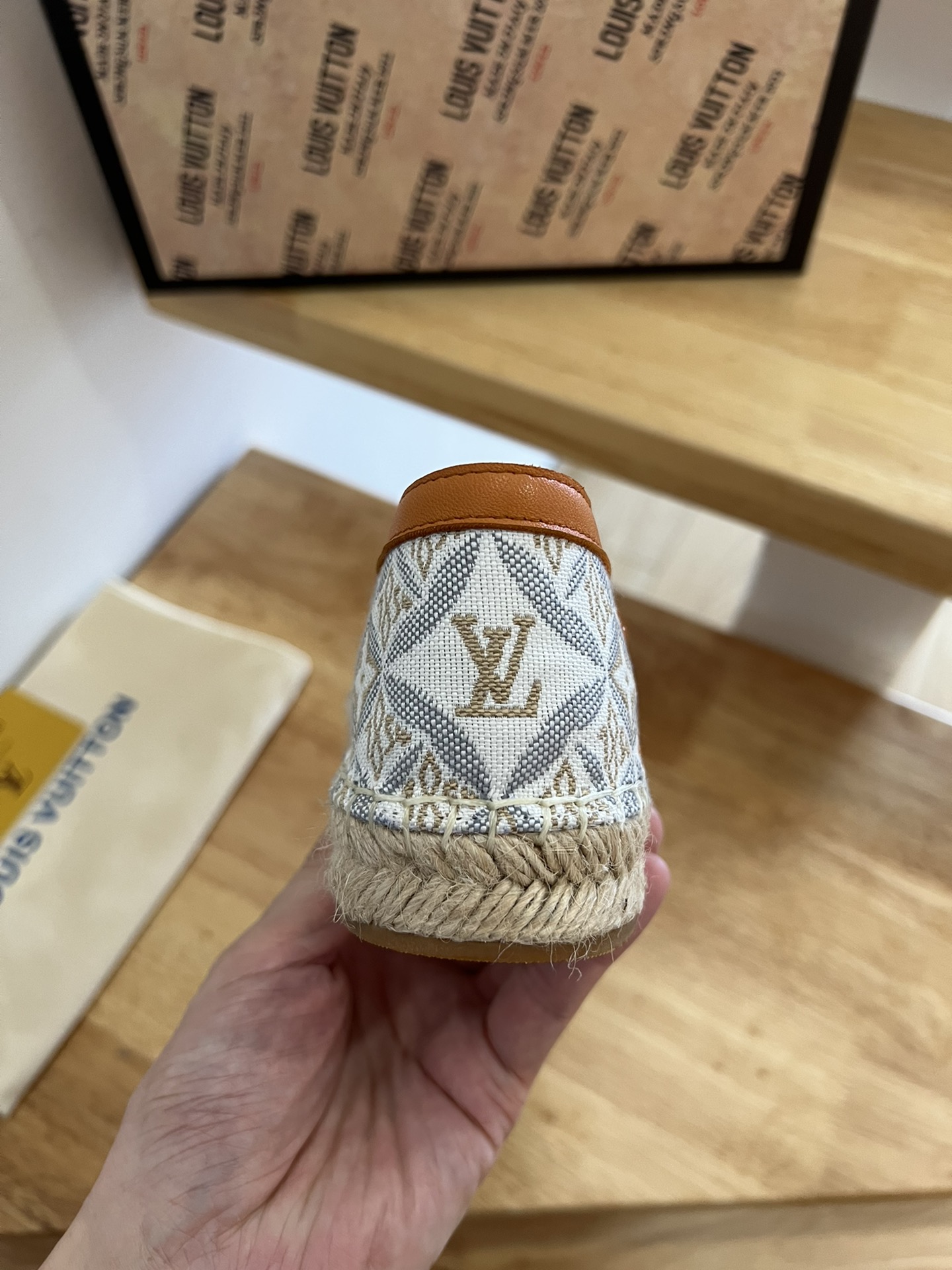  Louis Vuitton119
