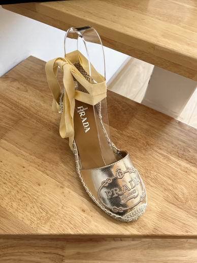  Prada025