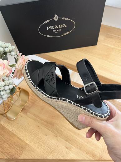  Prada039