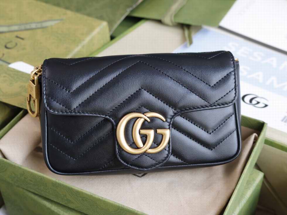  GG Marmont super mini bag