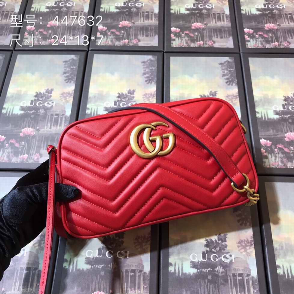  GG Marmont matelasse small shoulder bag