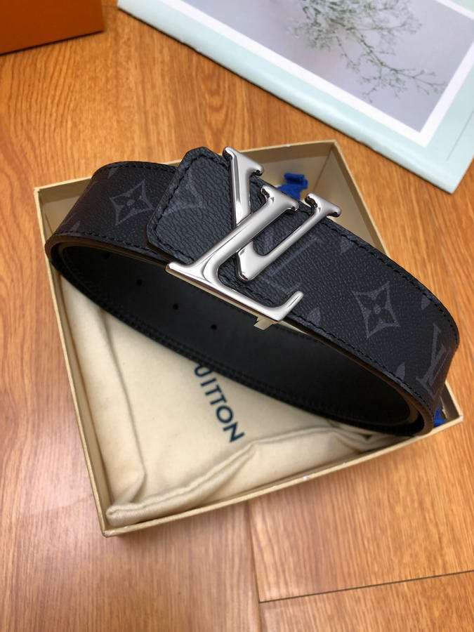  Louis Vuitton Belts036