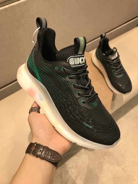  Men Gucci shoes 032