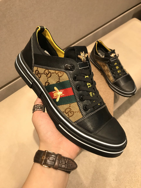  Men Gucci shoes 046