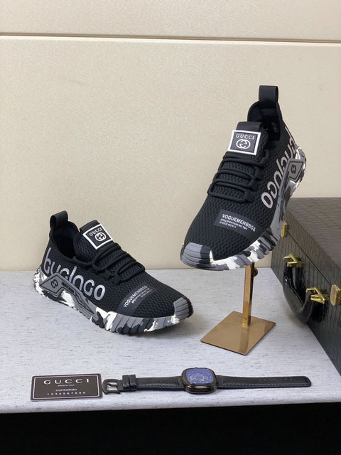  Men Gucci shoes 050
