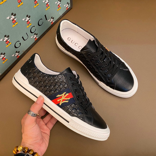  Men Gucci shoes 164