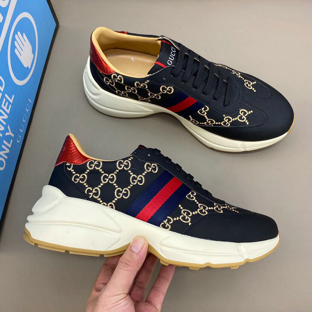  Men Gucci shoes 236