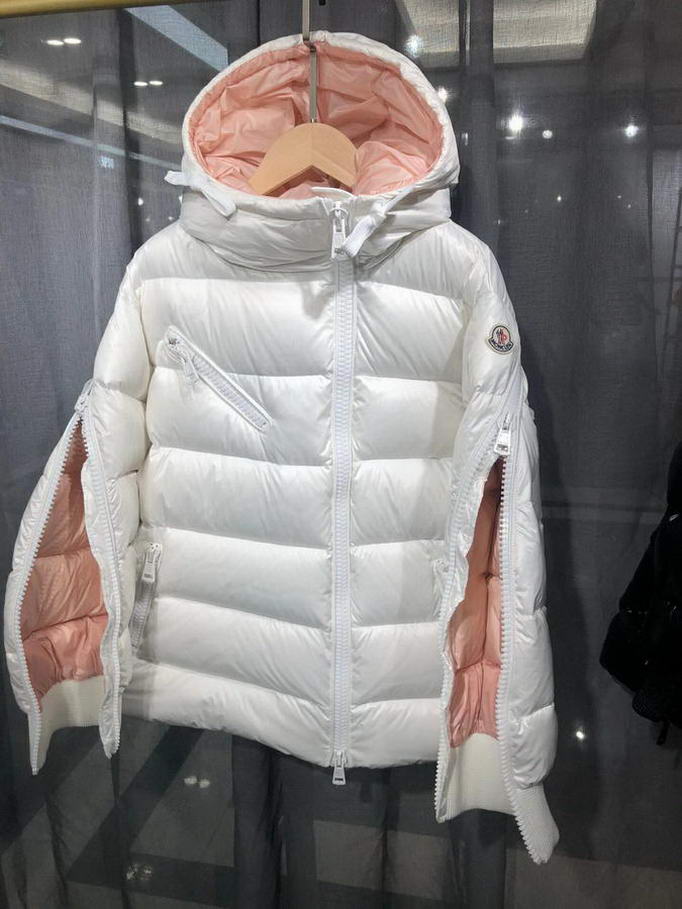  Women Moncler Down Jackets018