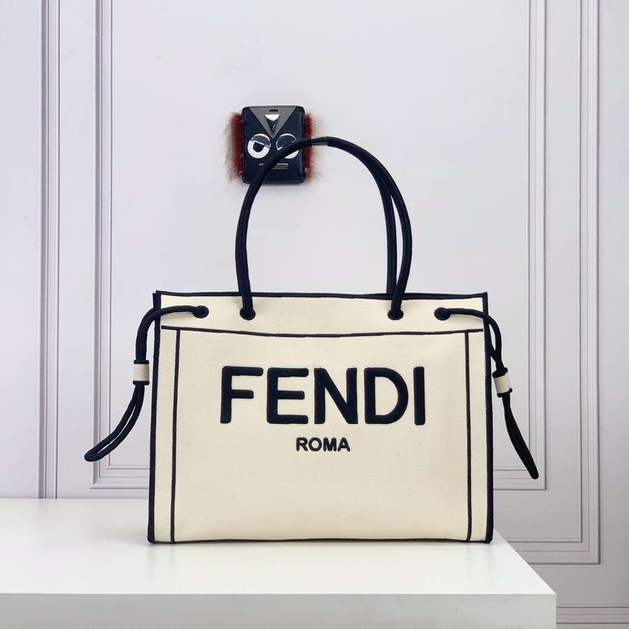  MEDIUM FENDI ROMA SHOPPER