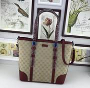 Gucci GG Supreme tote wine leather 