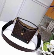 Louis Vuitton Damier Ebene and Taurillon leather BOND STREET min bag