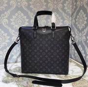 Louis Vuitton TOTE EXPLORER  Monogram Eclipse M40567