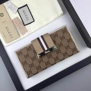 Gucci GG supreme wallet khaki 
