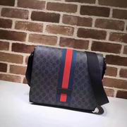 Gucci GG Supreme messenger bag black