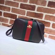 Gucci leather with bee shoulder bag brown