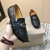Men Gucci shoes 174