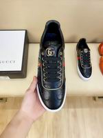 Men Gucci shoes 324